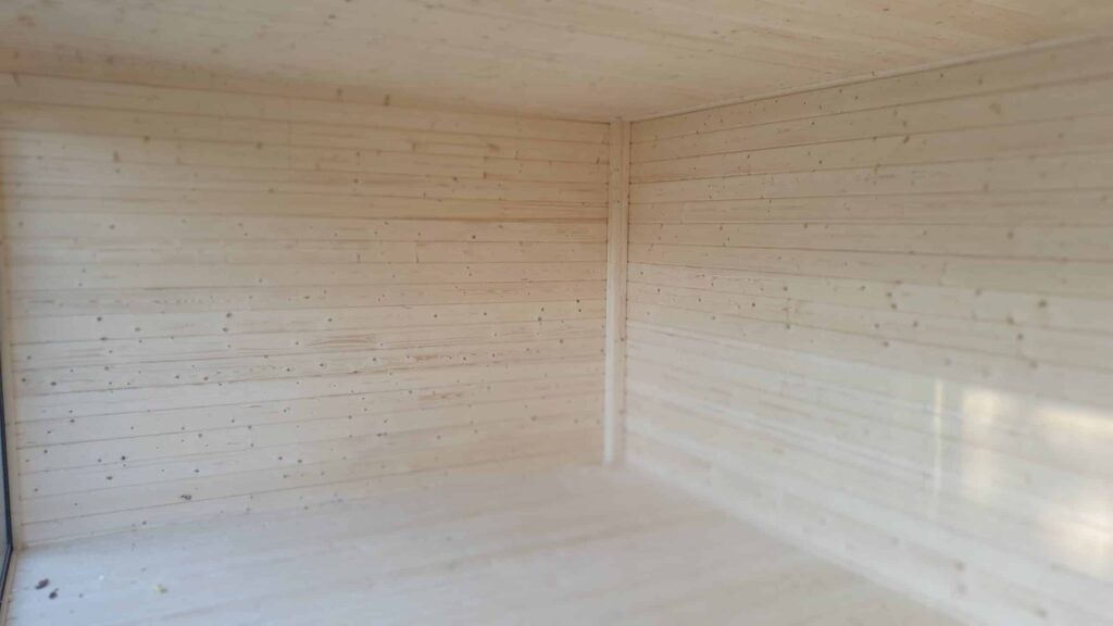 Realizace zateplení střechy v zahradní chatce DOMEO 4