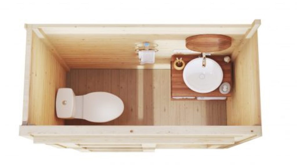 Koupelna a WC přístavba do zahradního domku - horní pohled s toaletou, umyvadlem a sprchovým koutem